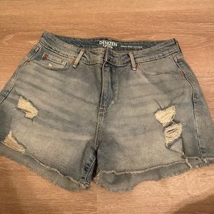 LEVIS: Denizen Jean shorts